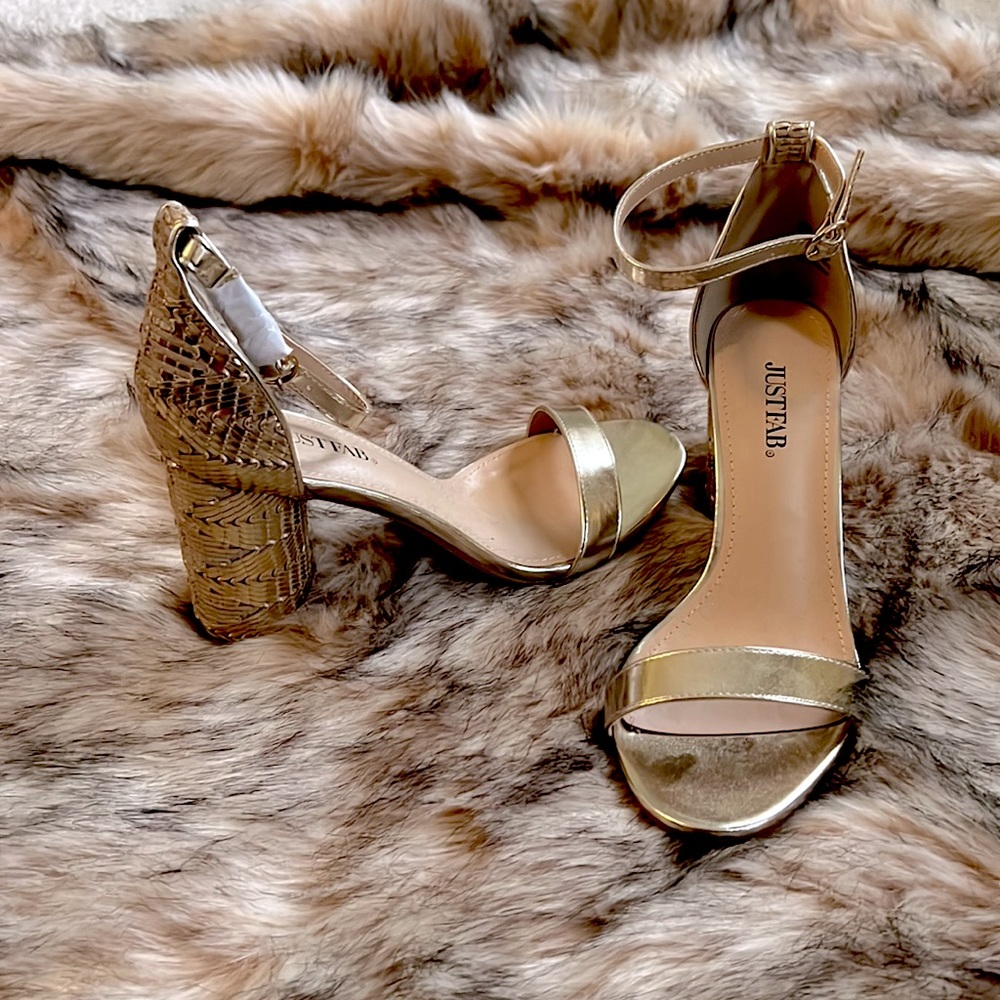 BRAND NEW gold block heel sandals